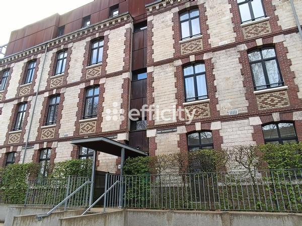 Appartement
         4 pièces
        - 81 m² 211 000 € *