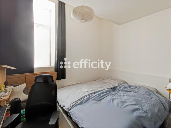 Appartement
         4 pièces
        - 81 m² 211 000 € *