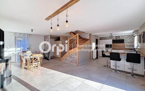 Maison à vendre    5 pièces • 120 m2 Mercury