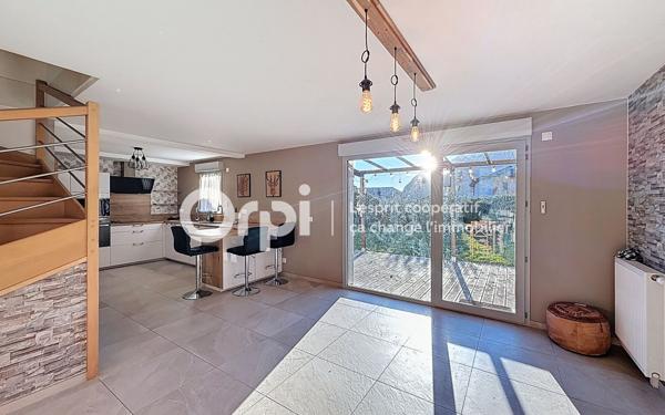 Maison à vendre    5 pièces • 120 m2 Mercury