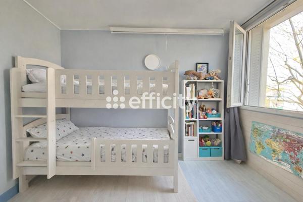 Appartement
         3 pièces
        - 63 m² Exclusivité 287 000 € *