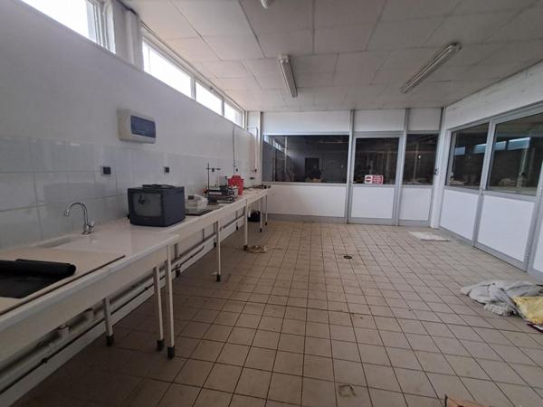 Parking / box  540 m2