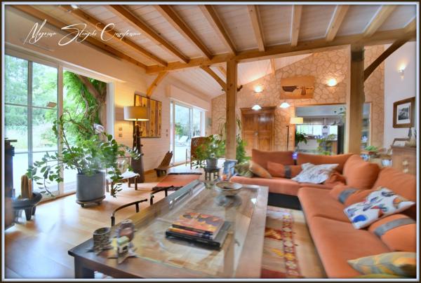 Propriété à vendre 7 pièces SOUSTONS (40) de 300 m² au calme avec dépendance