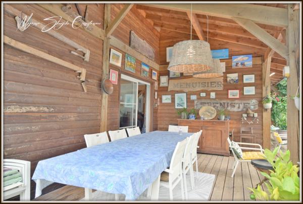 Propriété à vendre 7 pièces SOUSTONS (40) de 300 m² au calme avec dépendance