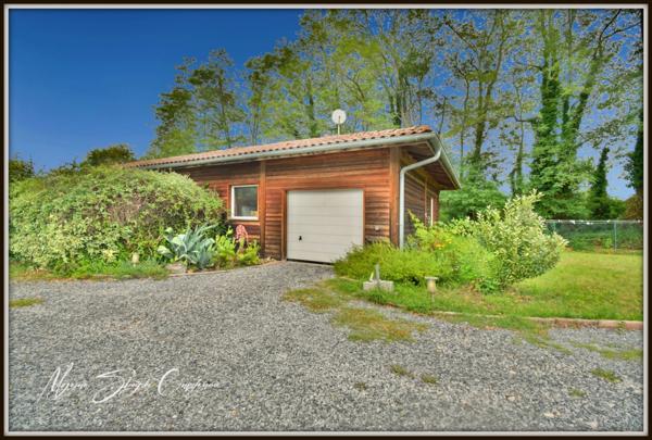 Propriété à vendre 7 pièces SOUSTONS (40) de 300 m² au calme avec dépendance