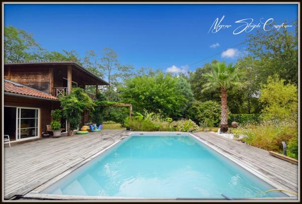 Propriété à vendre 7 pièces SOUSTONS (40) de 300 m² au calme avec dépendance