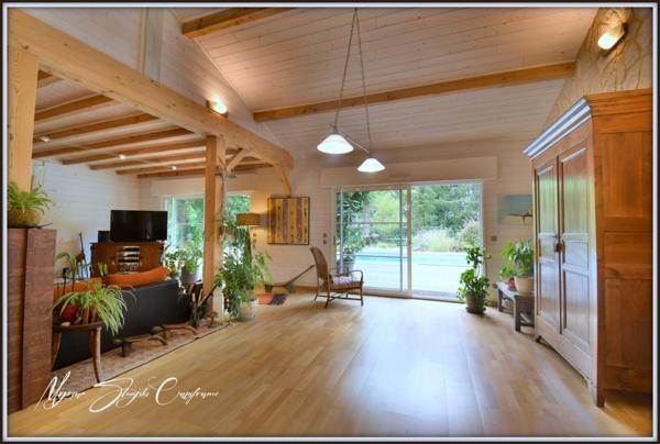 Propriété à vendre 7 pièces SOUSTONS (40) de 300 m² au calme avec dépendance