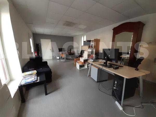 BATIMENT CLASSE C - 250 m2