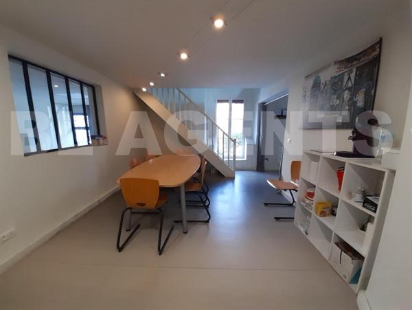 BATIMENT CLASSE C - 250 m2