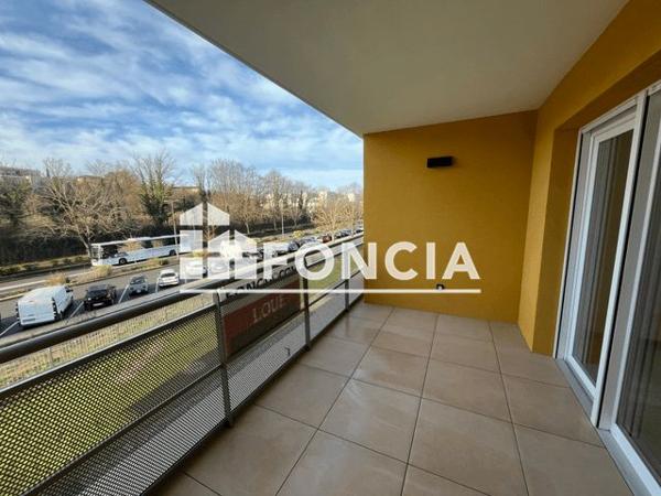 Location Appartement 2 pièces 44.03 m² - 310 AVENUE DE LA REPUBLIQUE - RESIDENCE URBANIA Villefontaine 38090