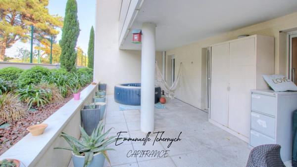 À vendre – Appartement T3 avec grande terrasse et box – Istres Castellan