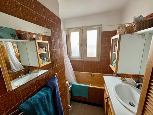 Appartement Nimes 5 pièce(s) 77.96 m2