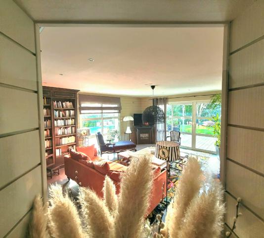 Saint-Grégoire (35760) MAISON D'ARCHITECTE DE 240 M2 AVEC PISCINE SUR TERRAIN DE 1700 M2 A SAINT GREGOIRE