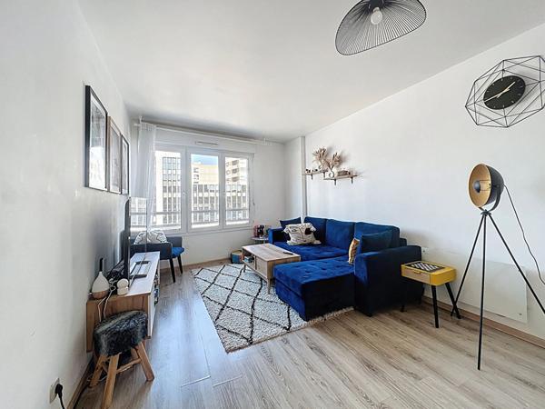Appartement Suresnes 2 pièce(s) 52 m2