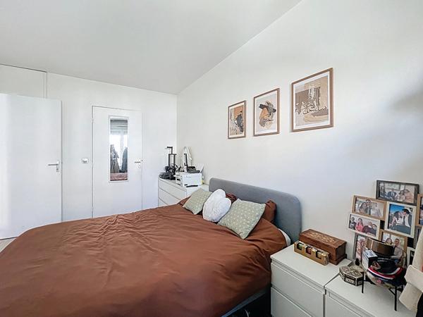 Appartement Suresnes 2 pièce(s) 52 m2