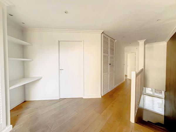 Duplex Suresnes 5 pièce(s) 125 m2