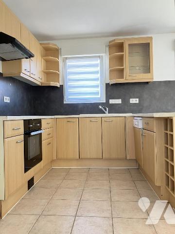 Maison de plain-pied 3 chambres garage et terrain