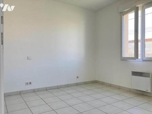 Maison de plain-pied 3 chambres garage et terrain