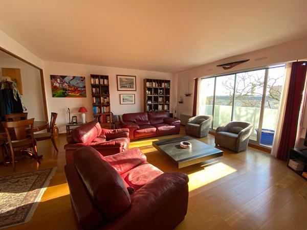 Duplex de Type 6-108m² avec ascenseur+garage électrifié -derniers étages Brest