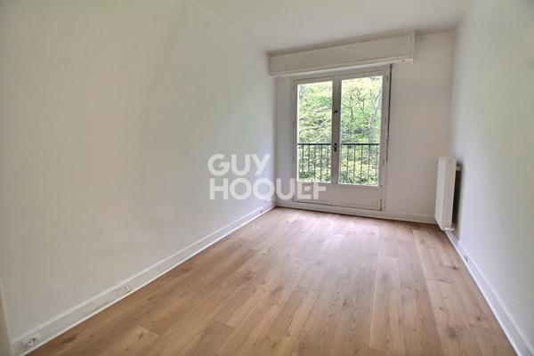 A vendre à Ville-d'Avray - Appartement 5 pièces traversant avec vue dégagée dans son écrin de verdure - Réf. T4523