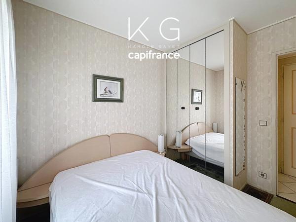 Deauville, place Morny, bel appartement T2 à vendre 33m2 au 2e étage, balcon sur jardins, cave