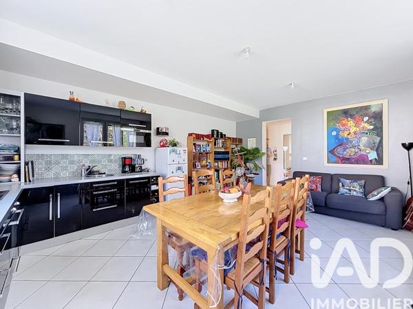 Location appartement 3 pièces 68 m² Crécy-la-Chapelle