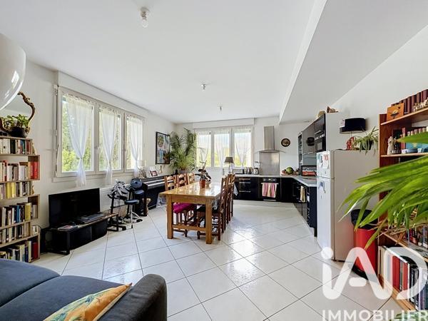 Location appartement 3 pièces 68 m² Crécy-la-Chapelle