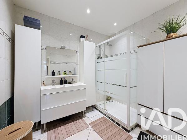 Location appartement 3 pièces 68 m² Crécy-la-Chapelle