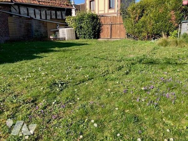 GRAND COURONNE Centre - Maison de caractère 105 m² (2 chbres - possibilité 3) avec jardin