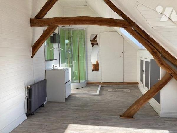 GRAND COURONNE Centre - Maison de caractère 105 m² (2 chbres - possibilité 3) avec jardin