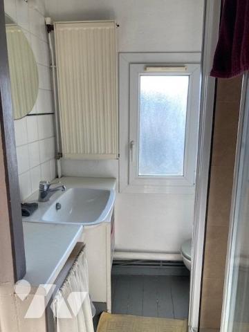 GRAND COURONNE Centre - Maison de caractère 105 m² (2 chbres - possibilité 3) avec jardin