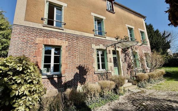 Maison à vendre    7 pièces •  Boissy-Saint-Léger