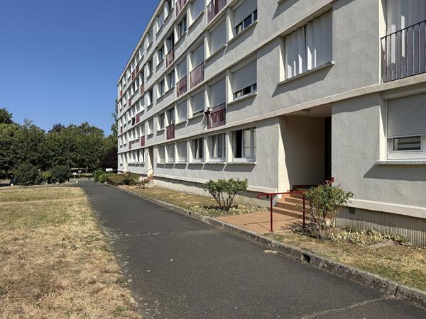Appartement T4 RDC LUMINEUX PARKING CAVE