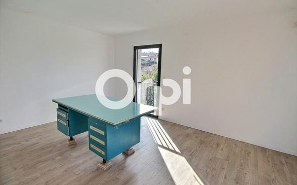 Maison à vendre    3 pièces • 170,78 m2 Marseille 11