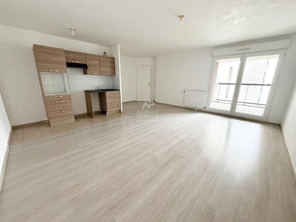 Appartement Cergy 3 pièce(s) 68 m2 229 900 € **  - Référence  2301