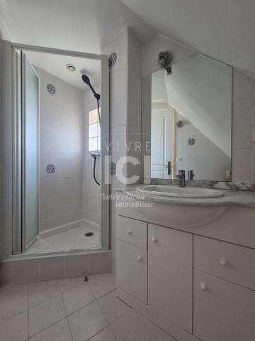 Appartement duplex Murs Erigne 2 pièce(s) 32.93 m2