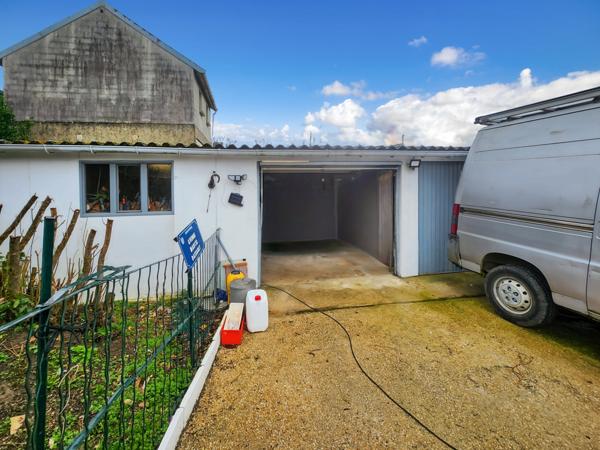 Saint-Martin-des-Champs (77320) Maison de plain-pied avec vue imprenable sur la vallée