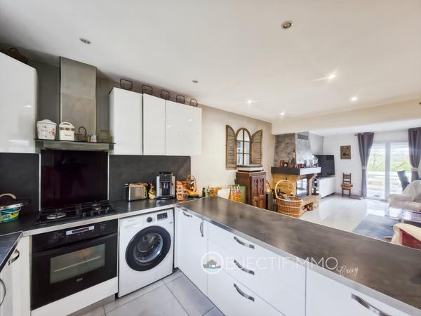 Saint-Martin-des-Champs (77320) Maison de plain-pied avec vue imprenable sur la vallée