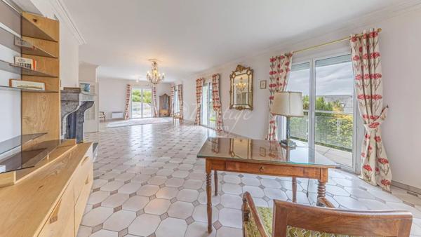 Vente Villa 7 pièces 253 m2 à Saint-Alban-Leysse