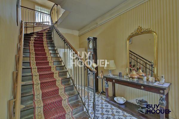 Maison à vendre à Meyzieu - Un écrin de sérénité