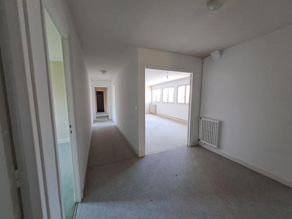 Appartement 6 pièces d'environ 110 m²