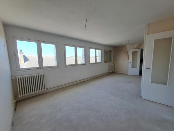 Appartement 6 pièces d'environ 110 m²