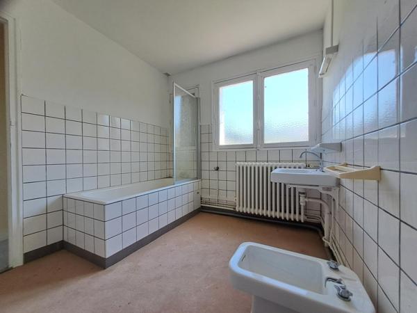 Appartement 6 pièces d'environ 110 m²