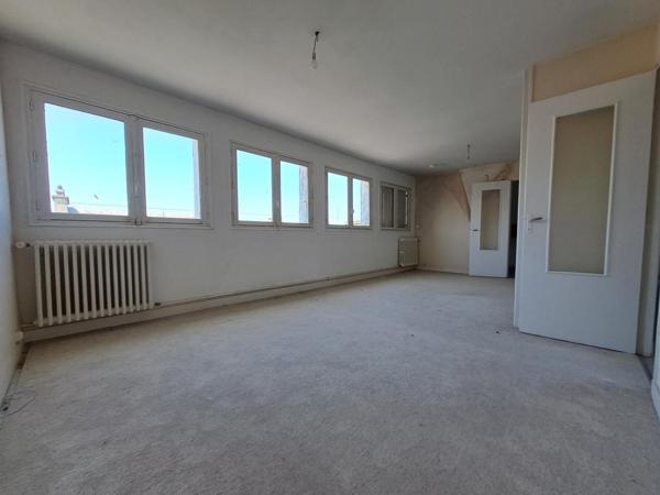 Appartement 6 pièces d'environ 110 m²