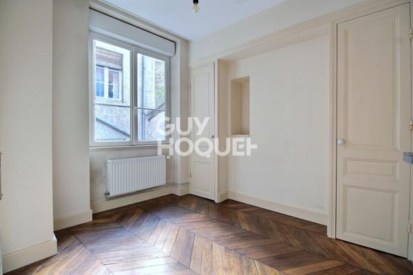 64m² traversant sur les quais