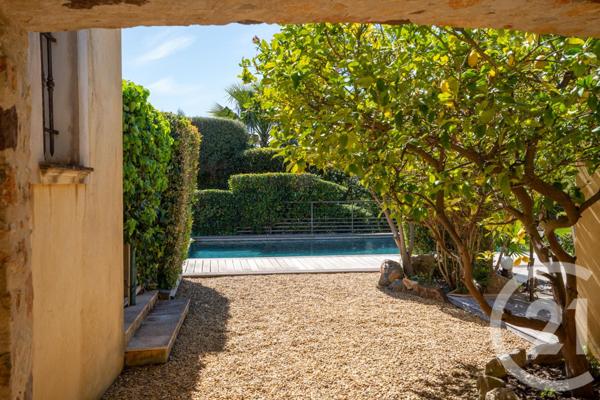 Maison à vendre  4 pièces - 188,30 m2 CAVALAIRE SUR MER - 83