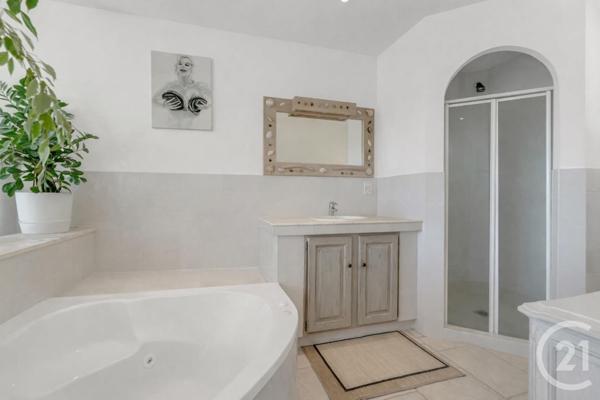 Maison à vendre  4 pièces - 188,30 m2 CAVALAIRE SUR MER - 83