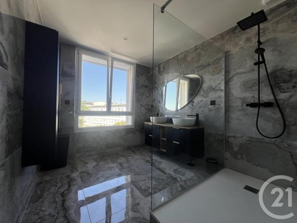 Appartement F5 à vendre  7 pièces - 169 m2 MONTLUCON - 03