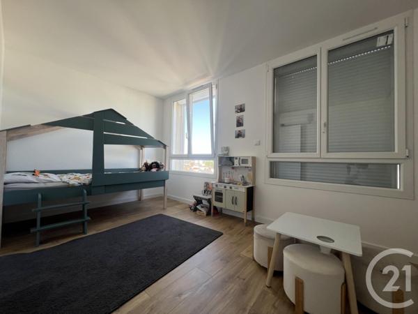 Appartement F5 à vendre  7 pièces - 169 m2 MONTLUCON - 03