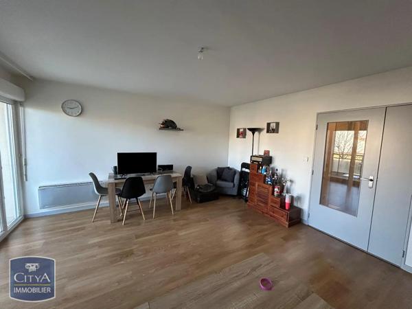 Appartement à louer 3 pièces 62.36m² Poitiers (86000)